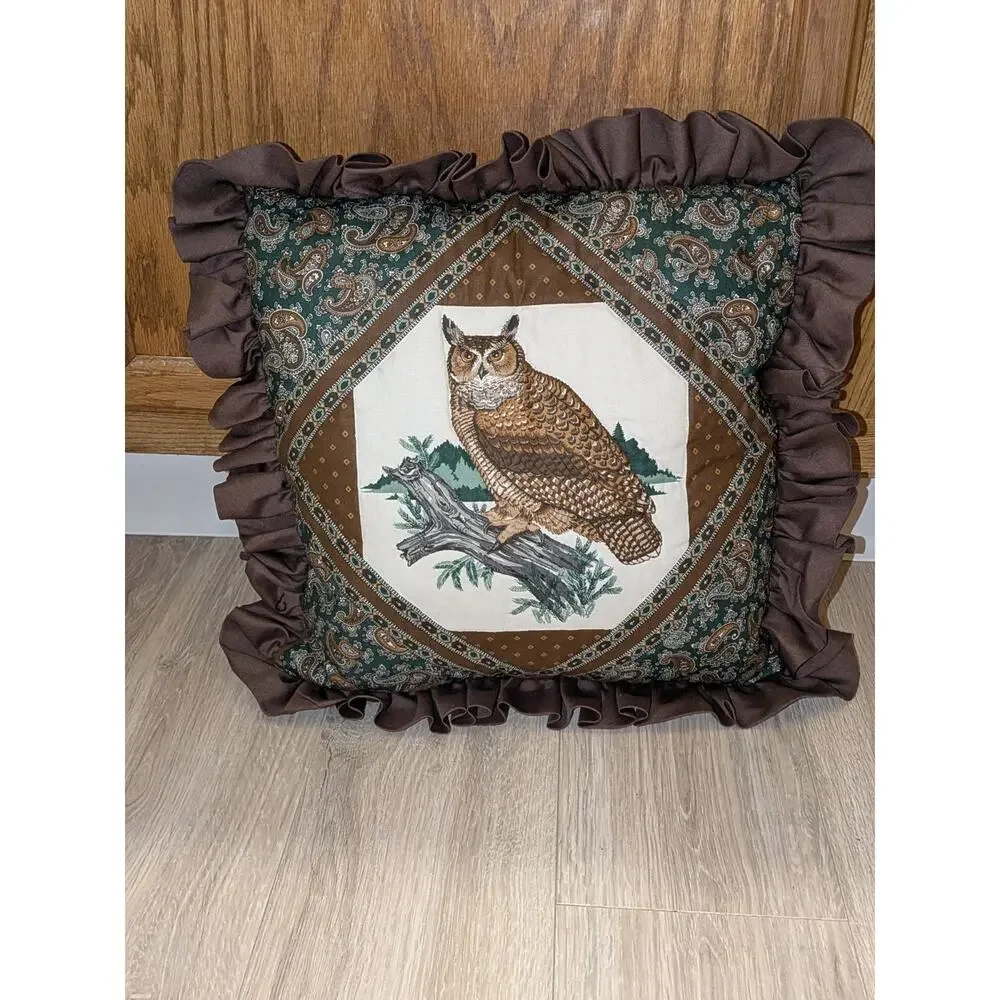 VTG 70s Ruffled Owl Accent Throw Pillow